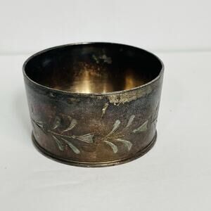 quadruple plate pair point mfg co new bedford mass. silver salt dish 1x2inch 426